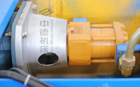 ZDPK-8025采用国内一流品牌电机及油泵,动力强劲,噪音低.jpg ZDPK-8025采用国内一流品牌电机及油泵,动力强劲,噪音低.jpg